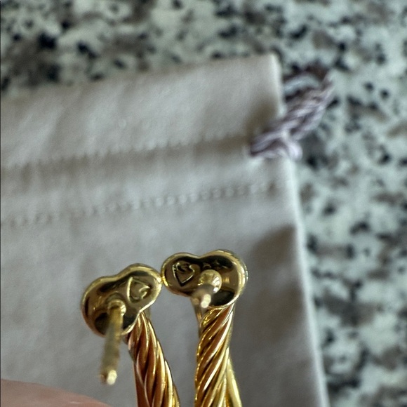 David Yurman Crossover Cable Hoop Earrings 18K Yellow Gold High Polish 1" 11.4g - Picture 8 of 16